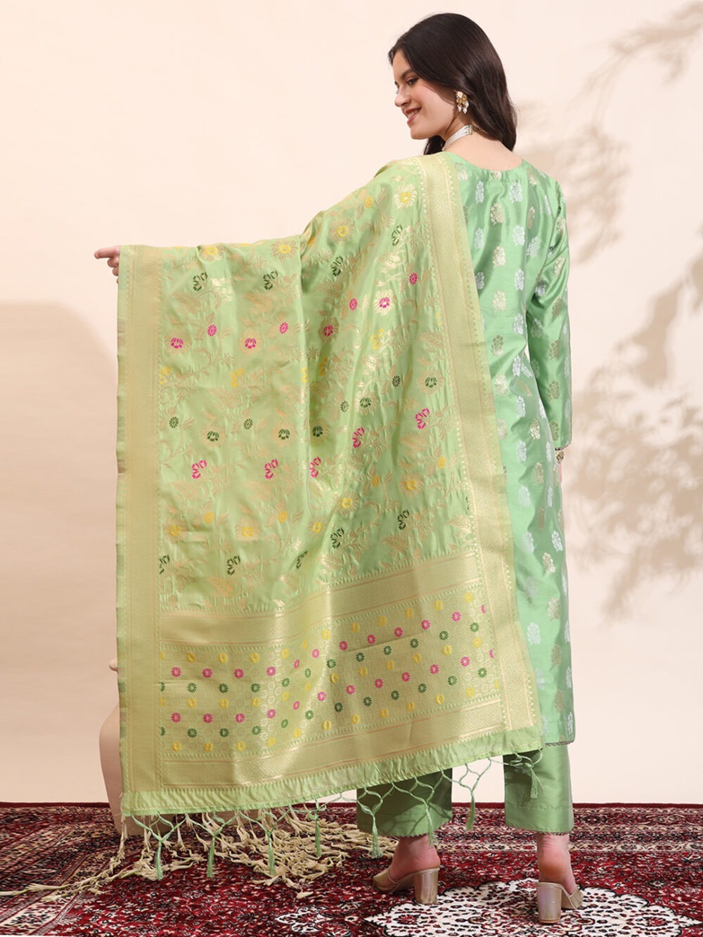 Emerald Elegance - Image 4