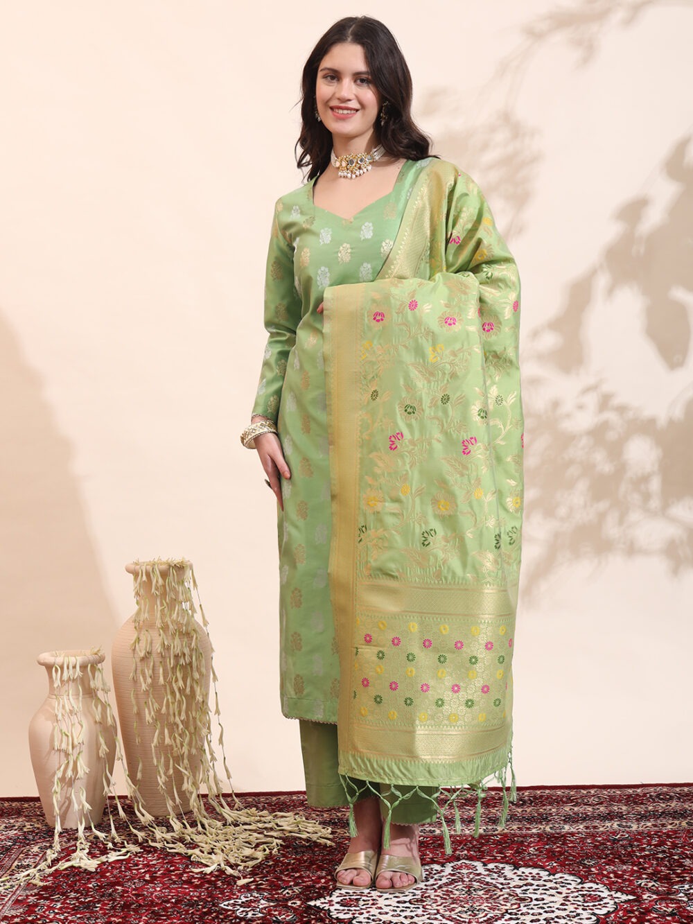 Emerald Elegance - Image 3