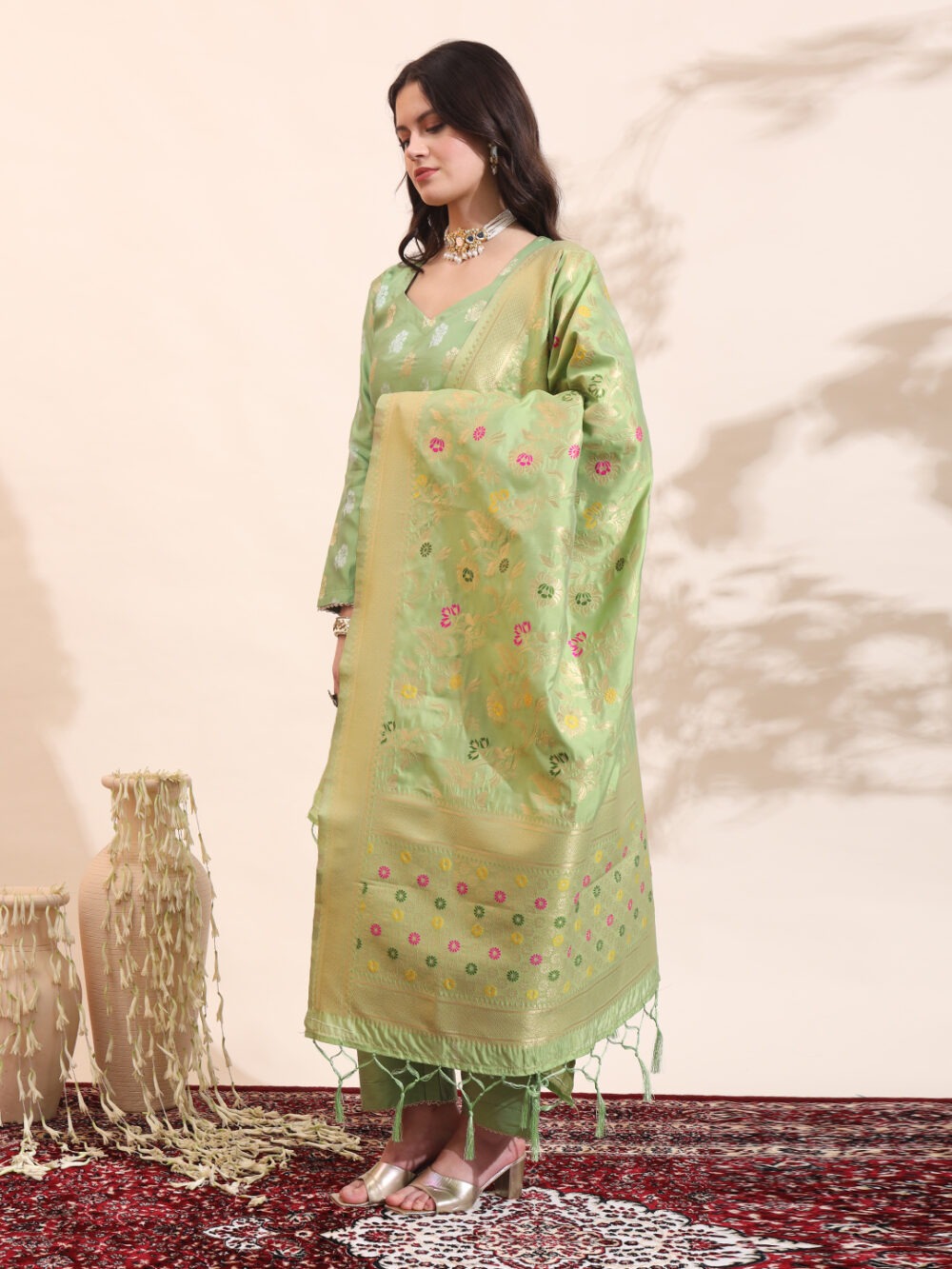 Emerald Elegance - Image 2